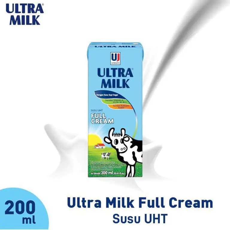 Keluarga Bahagia Menikmati Susu Ultra Milk Plain