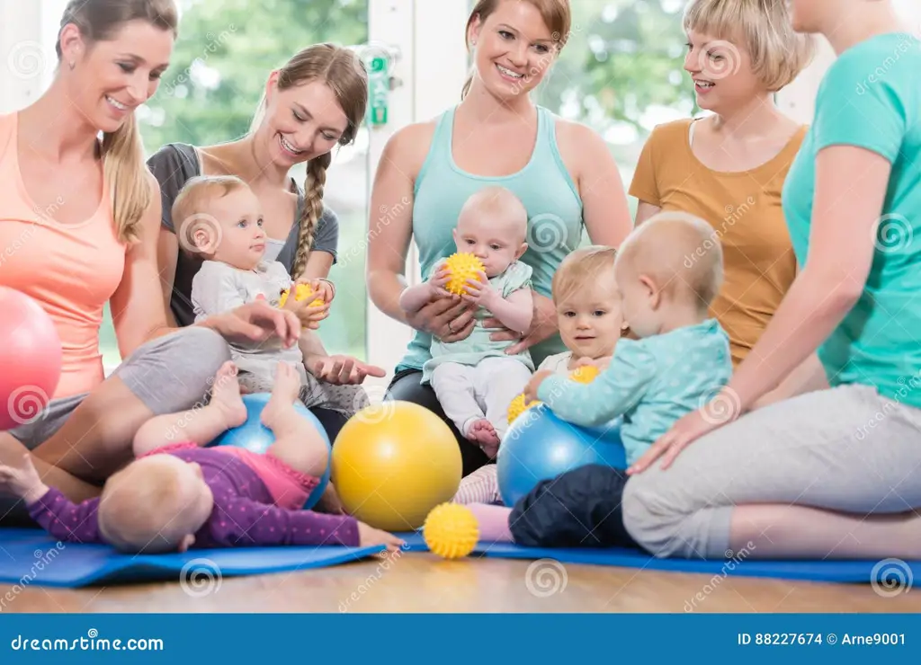 Gambar ibu dan anak bermain bersama