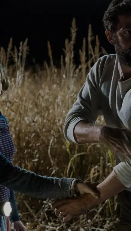 Adegan keluarga Abbott dalam film A Quiet Place