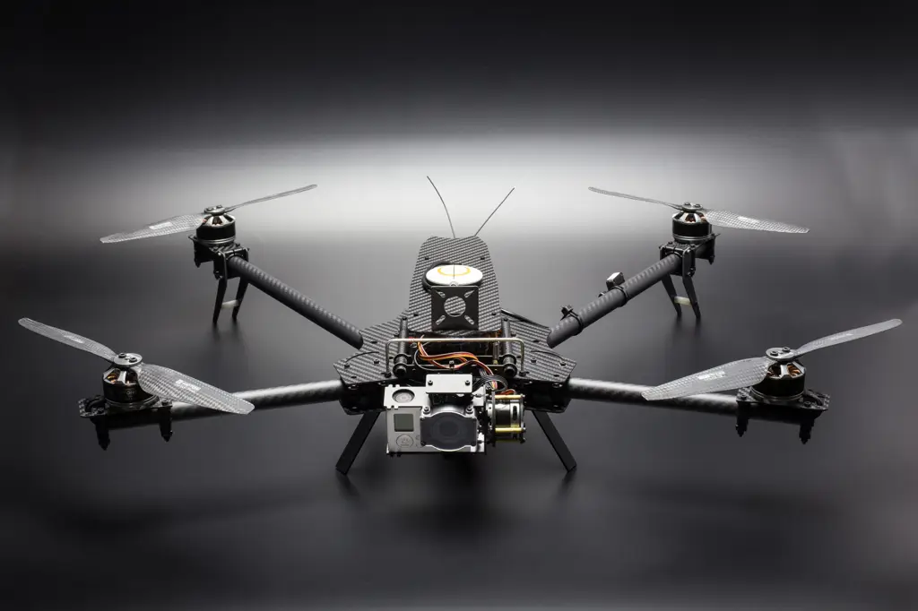 Gambar Multirotor Drone dengan Naze32