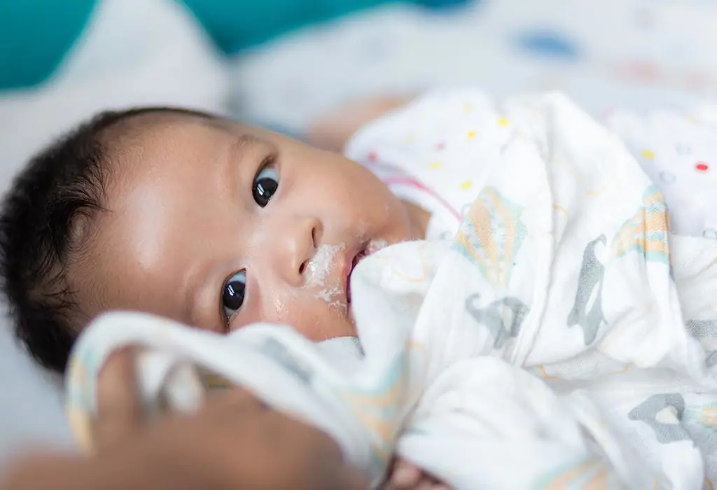 Bayi muntah setelah minum susu