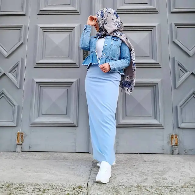 Outfit hijab nyaman untuk aktivitas luar ruangan