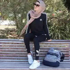 Ootd hijab sporty nonton bola