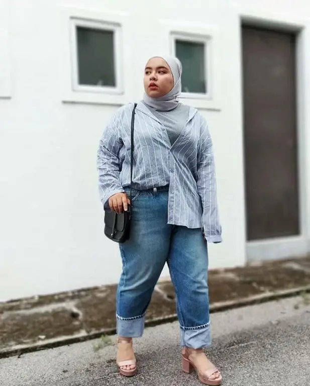 Model hijab stylish untuk wanita ukuran besar