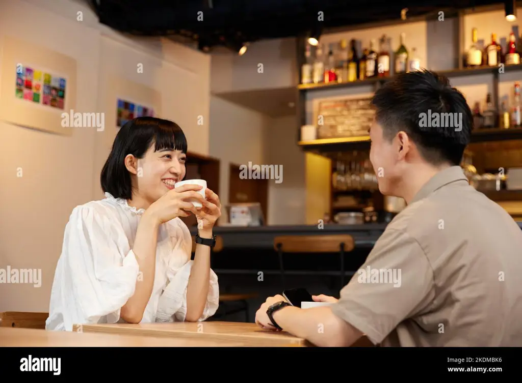 Gambar pasangan Jepang dalam adegan romantis