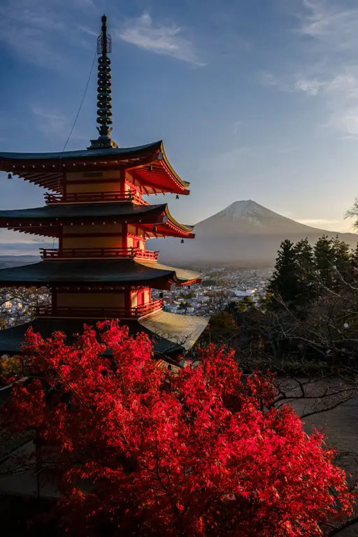 Foto-foto pemandangan alam Jepang yang menawan.