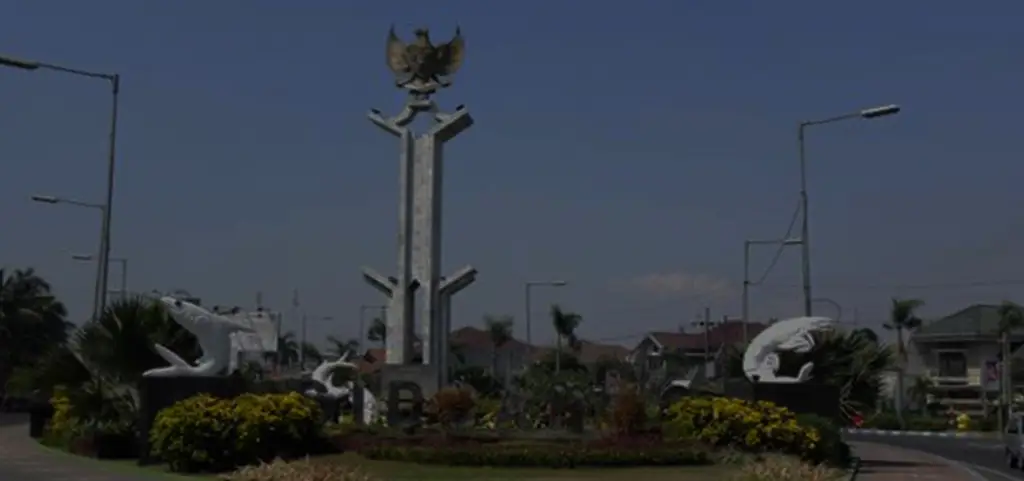 Siluet kota Sidoarjo yang menunjukkan perkembangan kota