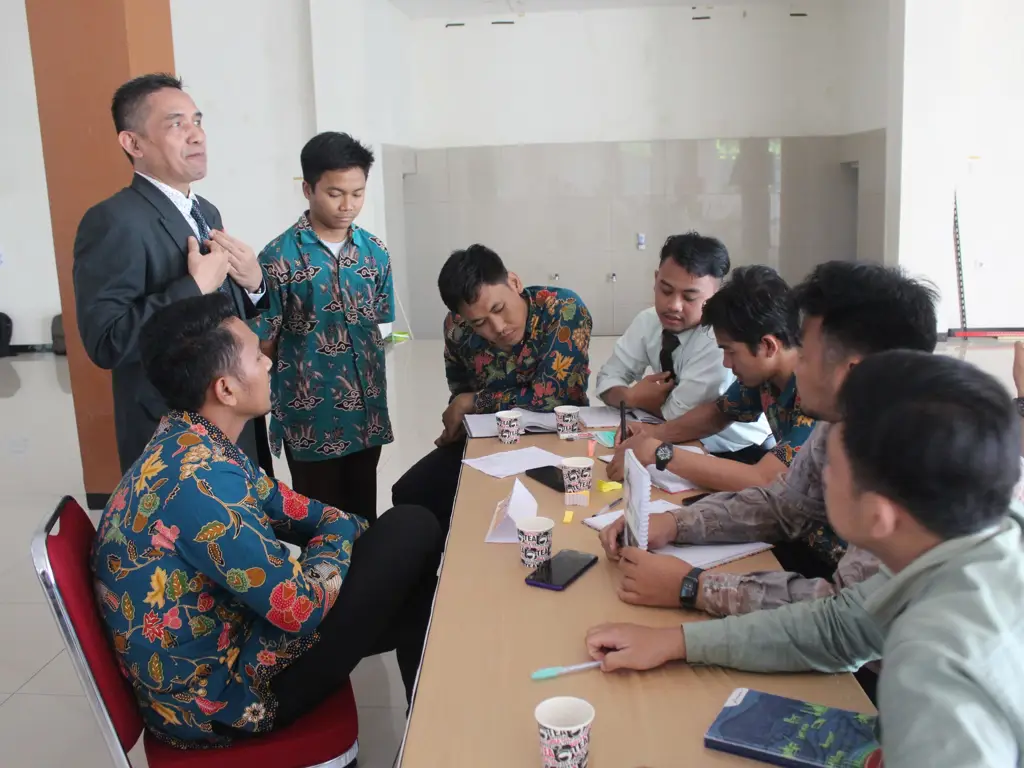 Suasana kelas di SMP di Indonesia