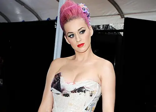 Foto-foto Katy Perry di karpet merah