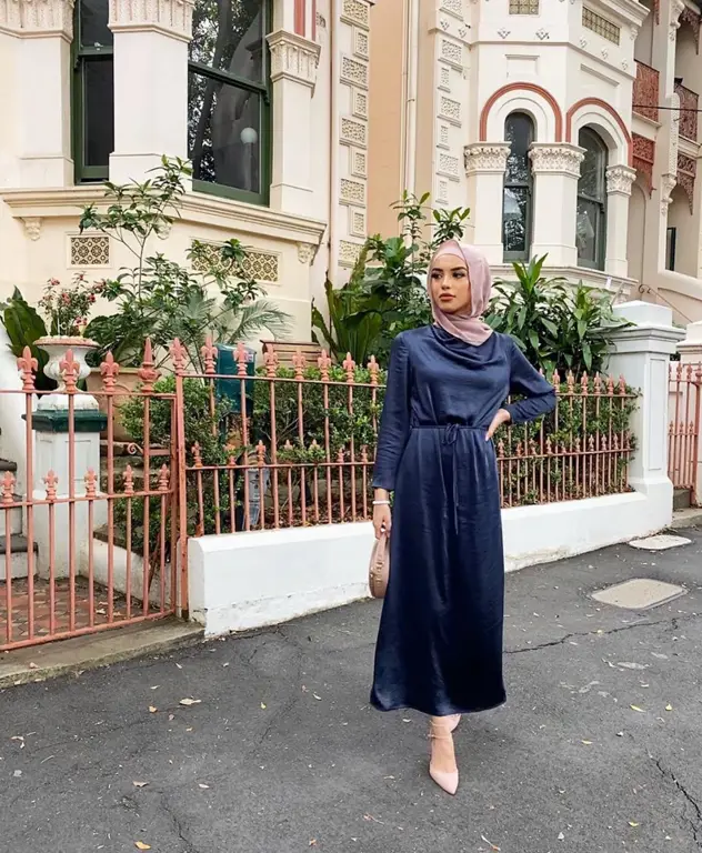 Influencer hijab memamerkan gaya jilbab viral