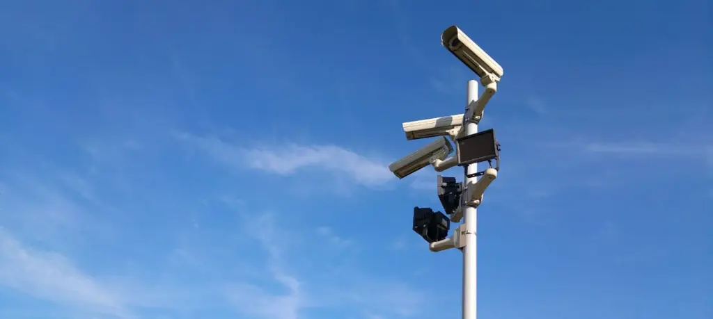 Kamera CCTV di tempat umum