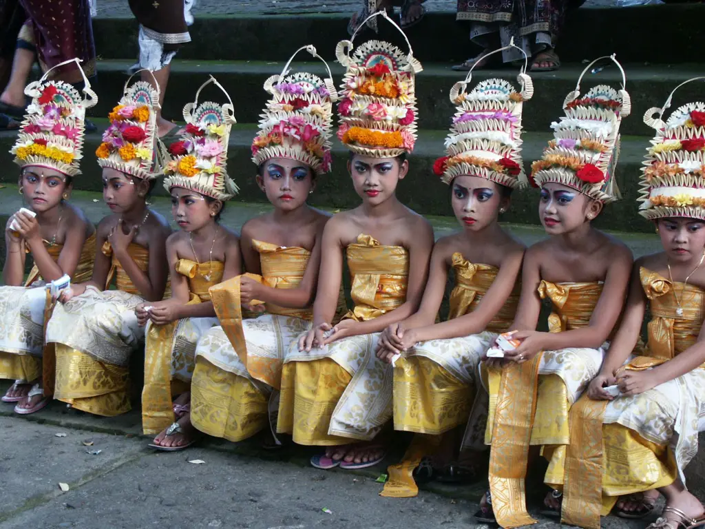 Pertunjukan budaya Indonesia yang menampilkan musik Indo Desah