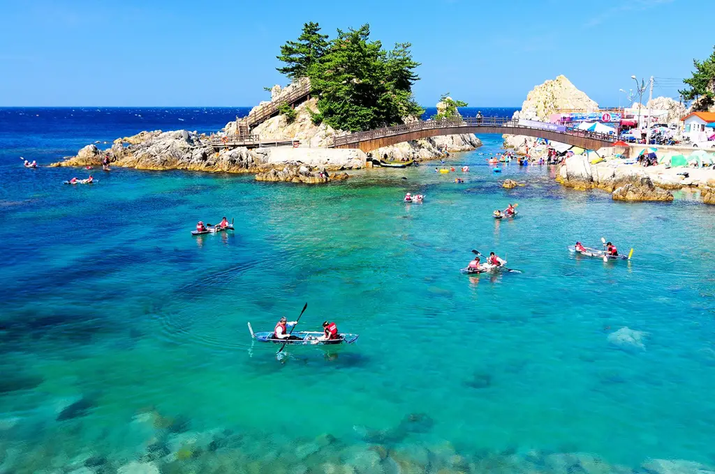 Pantai-pantai indah di Korea Selatan dengan pasir putih dan air laut yang jernih