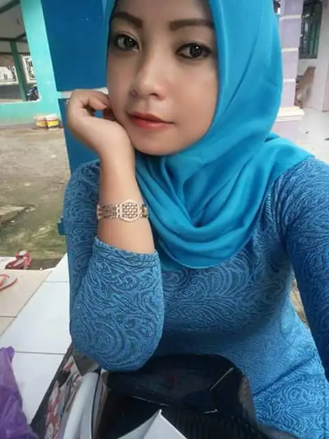 Berbagai model hijab STW