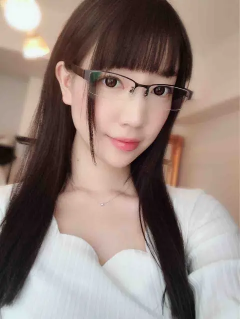 Gambar Koharu Suzuki