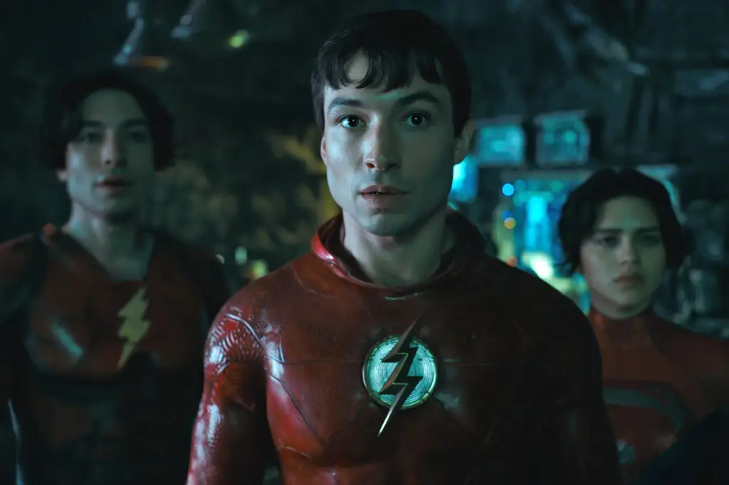 Ezra Miller sebagai The Flash