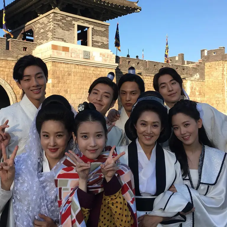 Para pemain drama Moon Lovers: Scarlet Heart Ryeo