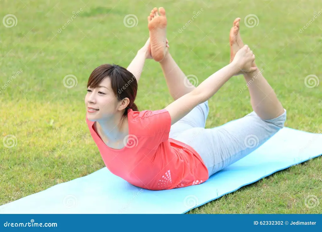 Gambar praktik yoga di Jepang