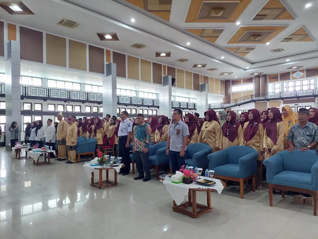 Siswa SMA Negeri 2 Pangkalpinang merayakan prestasi yang diraih