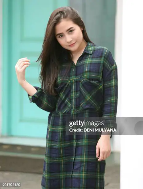 Foto Prilly Latuconsina yang sopan