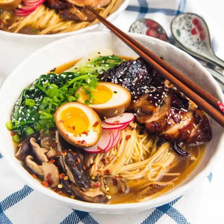 Ramen Jepang yang lezat dan menggugah selera