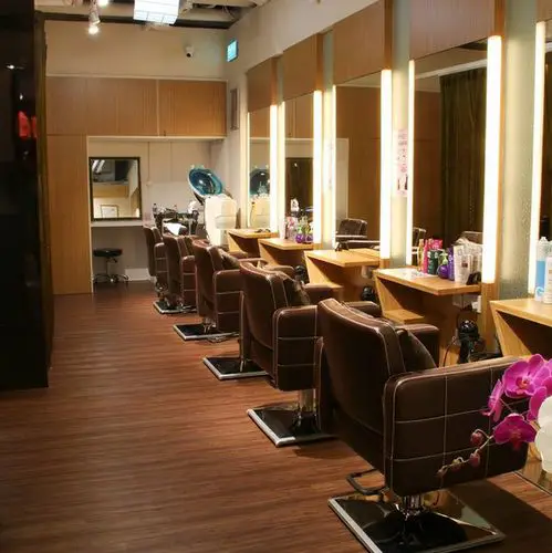 Salon kecantikan yang profesional dan berpengalaman