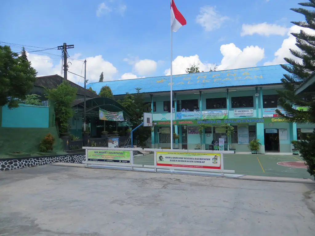 Foto gedung sekolah di Balikpapan