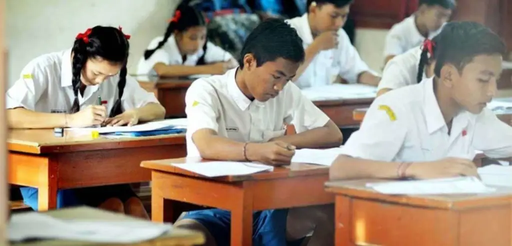 Gambar sekolah SMP di Indonesia