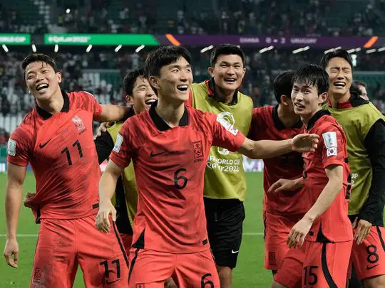 Pemain sepak bola Korea Selatan merayakan gol