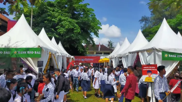 Kegiatan siswa SMAN 3 Denpasar