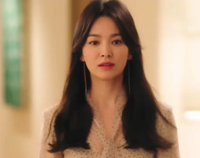 Foto Song Hye Kyo dalam drama Now We Are Breaking Up