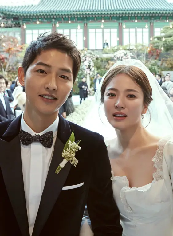 Song Joong Ki dan Song Hye Kyo dalam drama Descendants of the Sun