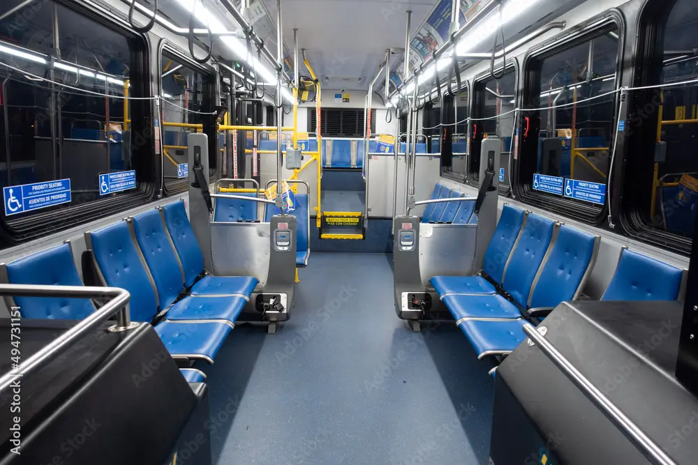 Interior bus malam hari