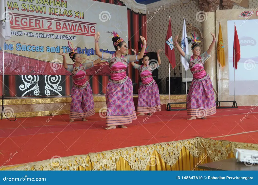 Upacara kelulusan siswa SMA Tulus Bhakti