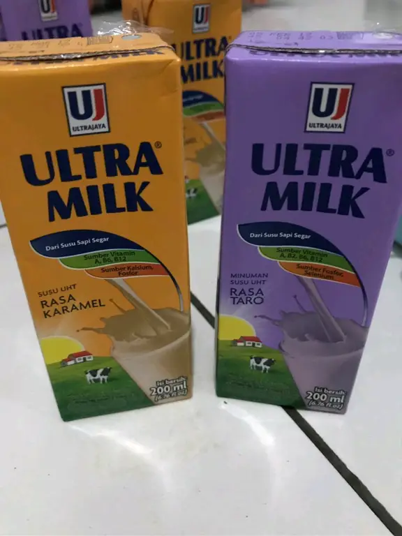 Segelas Susu Ultra Milk Taro yang lezat