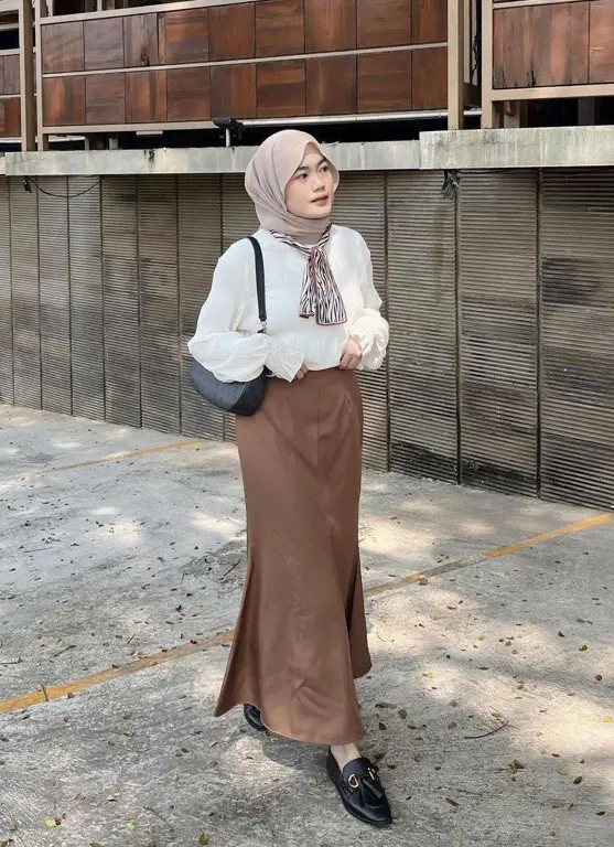 Inspirasi gaya vintage berhijab