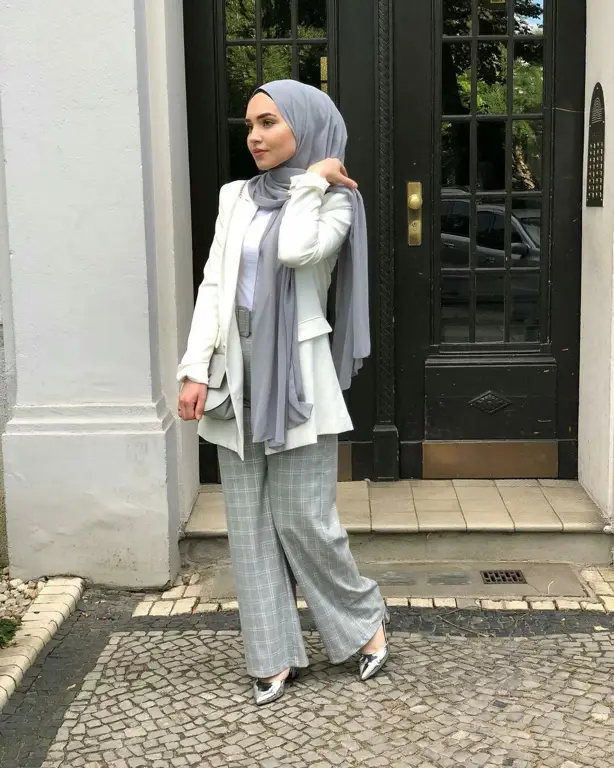 Ide Outfit Hijab Formal untuk Acara Spesial