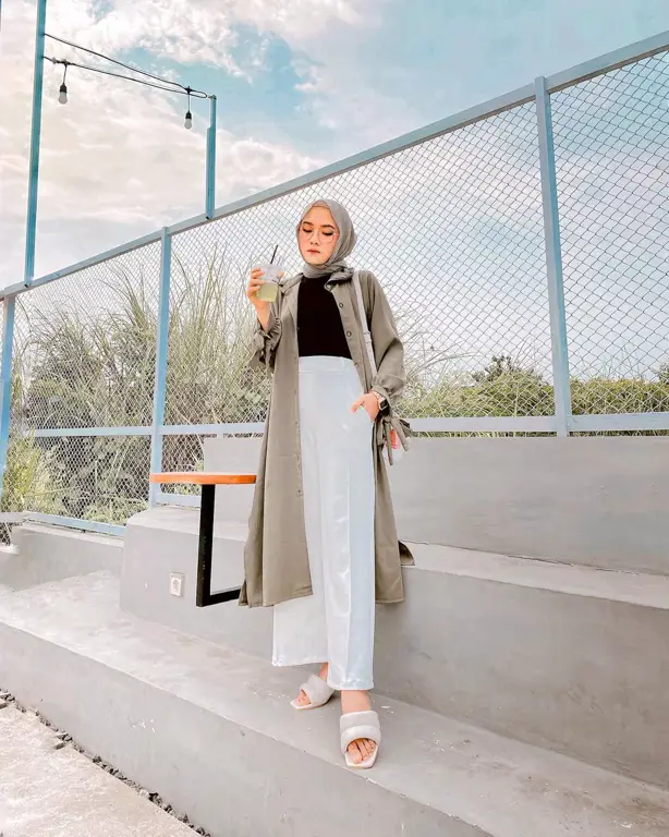 OOTD Hijab Celana untuk Acara Formal