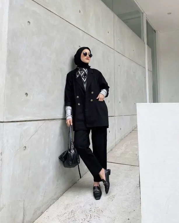 Inspirasi OOTD Outer Hijab Formal untuk Acara Resmi