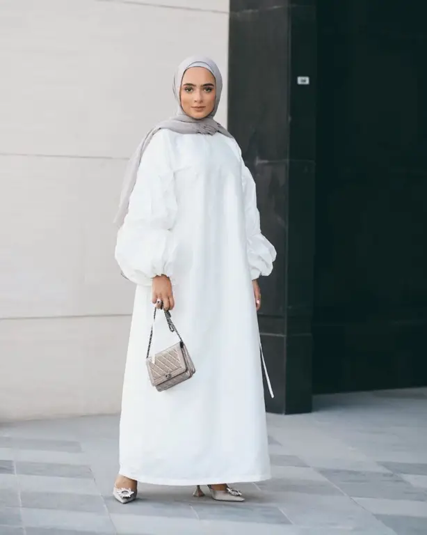 Ootd hijab untuk acara spesial dengan baju putih