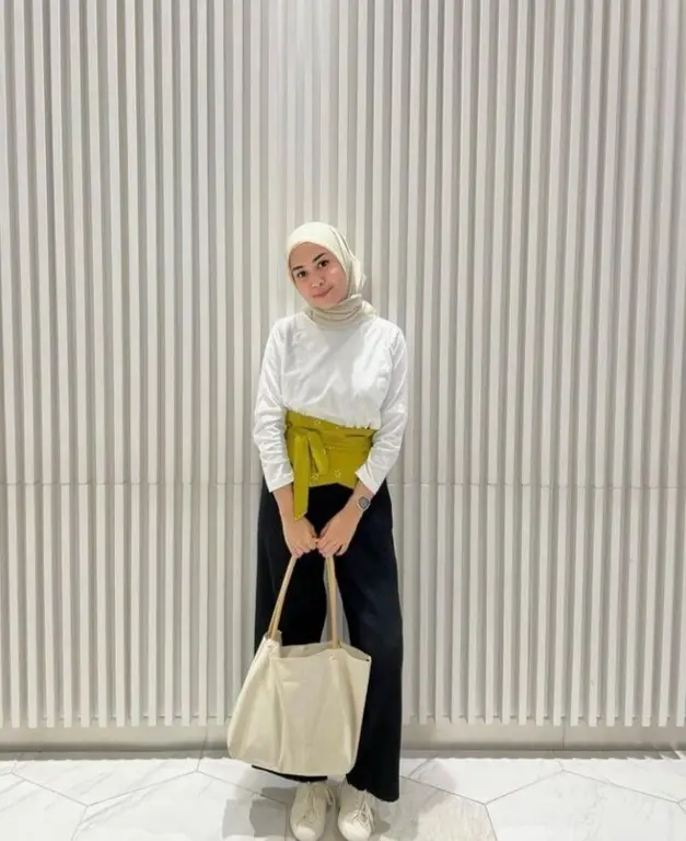 Ootd kondangan hijab kasual yang chic dan stylish