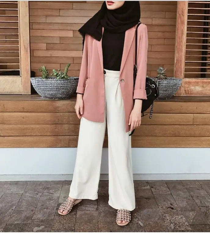 Inspirasi OOTD Outer Hijab Kasual