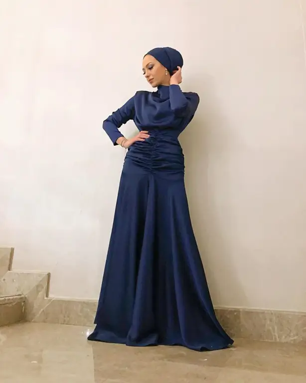 Model hijab dan dress kondangan yang stylish dan modern