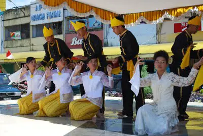 Tari tradisional Manado