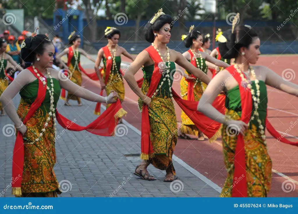 Gambar tari tradisional Indonesia