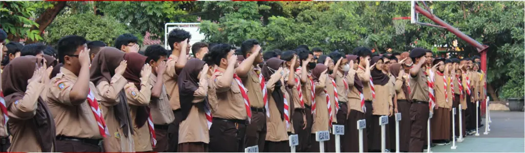 Gambar upacara kelulusan Pramuka SMA