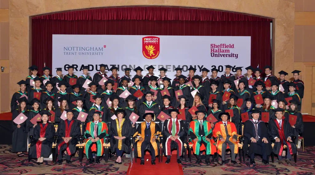 Foto wisuda siswa SMA di Indonesia