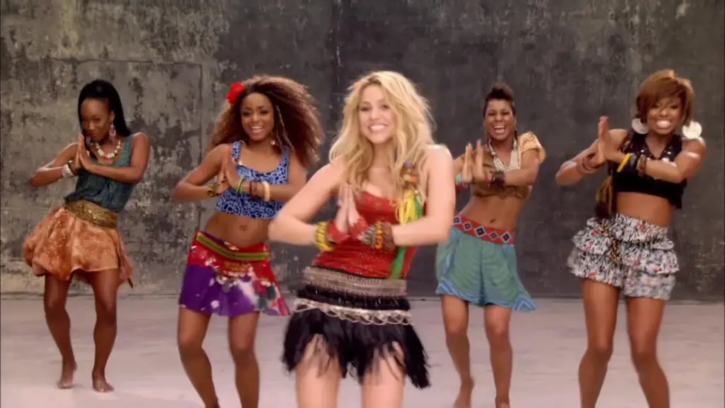 Cuplikan video musik Waka Waka oleh Shakira