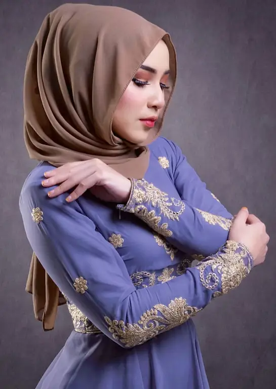 Berbagai model hijab cantik dan stylish