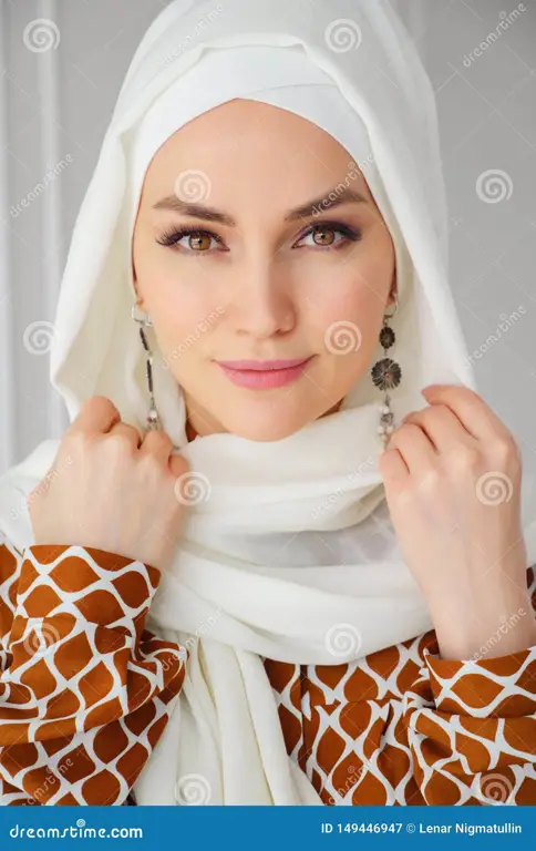 Wanita berhijab